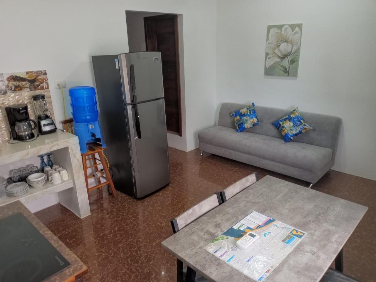 Apartahotel Casa Soleil Puerto Villamil Bilik gambar