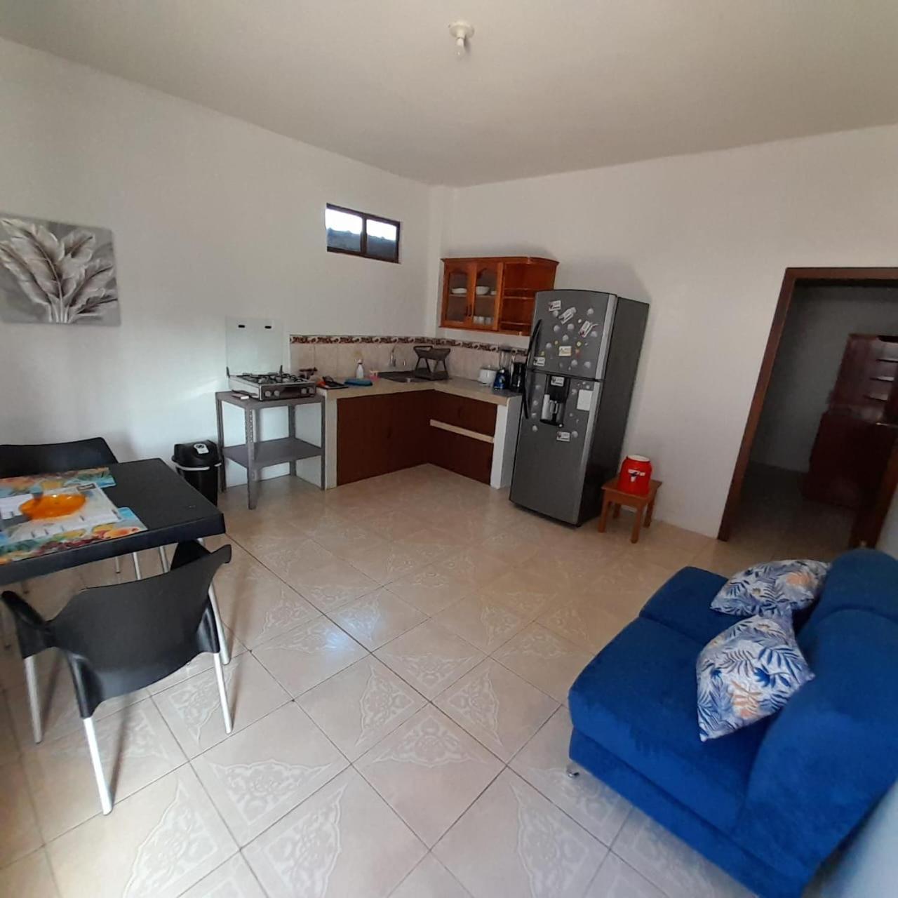Apartahotel Casa Soleil Puerto Villamil Bilik gambar